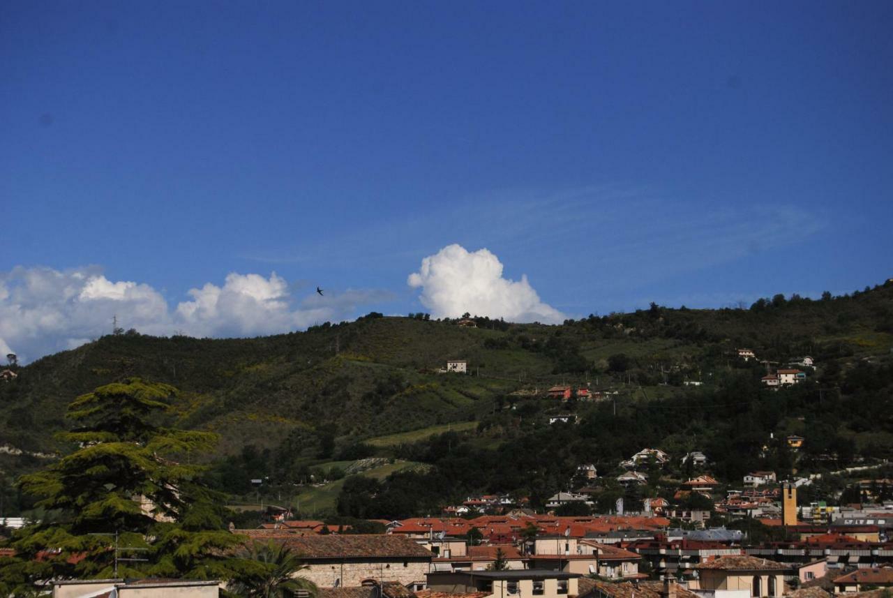 Bed and Breakfast A Casa Di Lola Ascoli Piceno Exterior foto